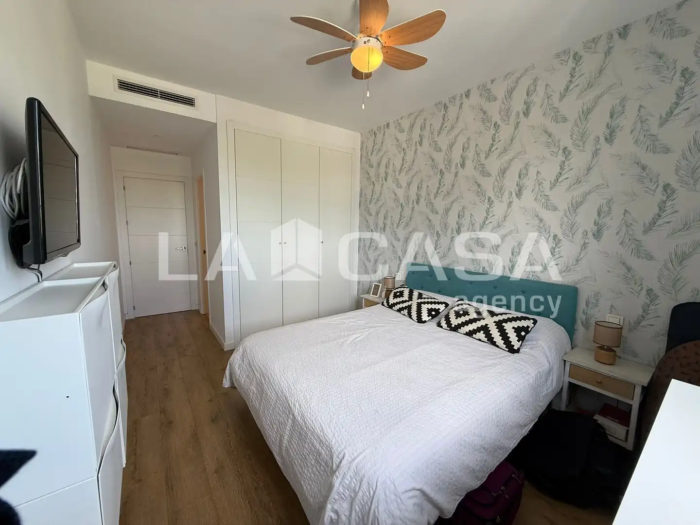 Piso en venta en Entrenúcleos