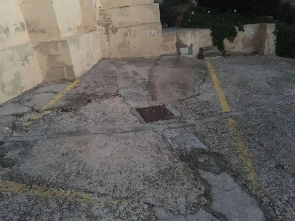 Parkplatz von Garage zum Verkauf in Calvià