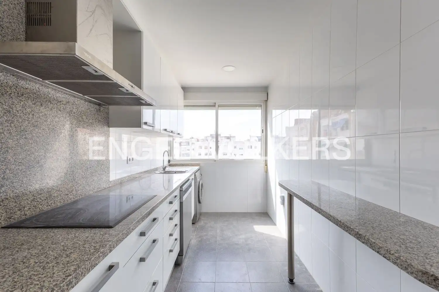 Küche von Wohnung zur Miete in Valencia mit Klimaanlage, Heizung und Parkett