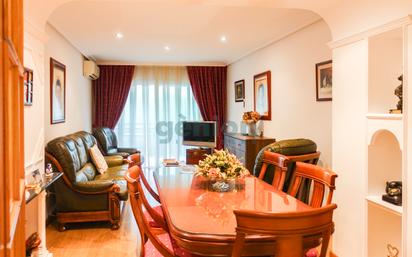 Living room of Flat for sale in Girona Capital  with Air Conditioner and Balcony