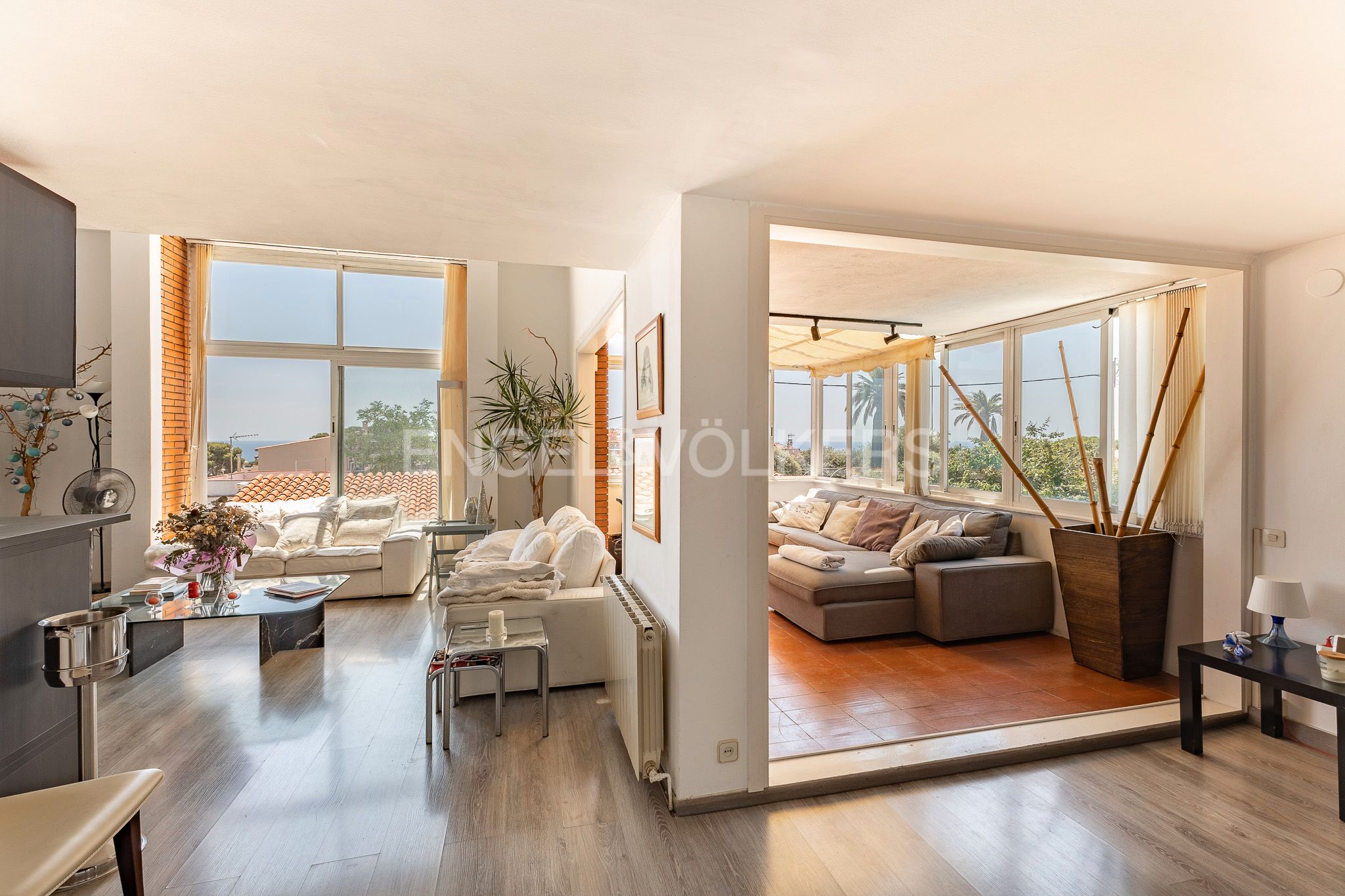 Living room of Single-family semi-detached for sale in El Masnou  with Air Conditioner, Heating and Private garden