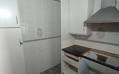 Kitchen of Single-family semi-detached for sale in Sabadell