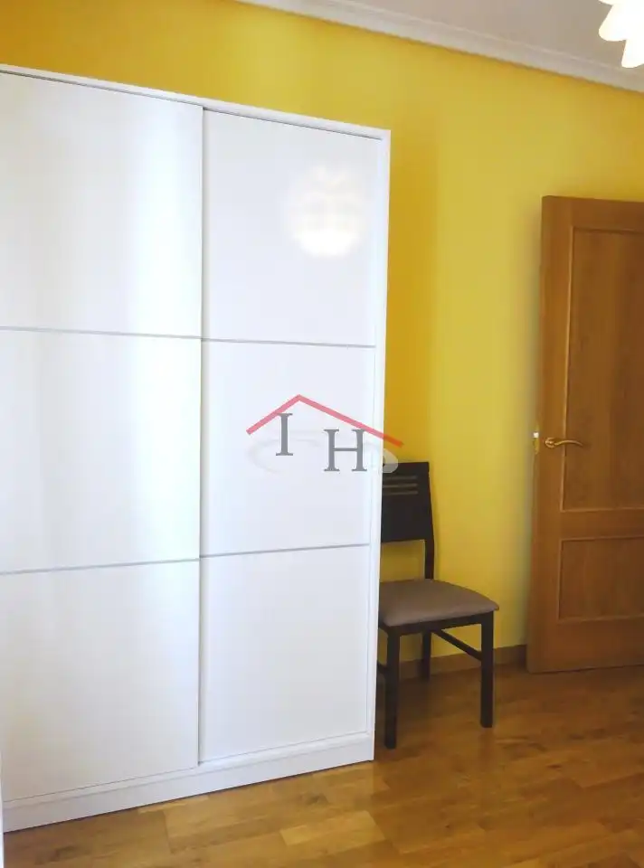 Schlafzimmer von Wohnungen zur Miete in León Capital  mit Heizung, Parkett und Abstellraum