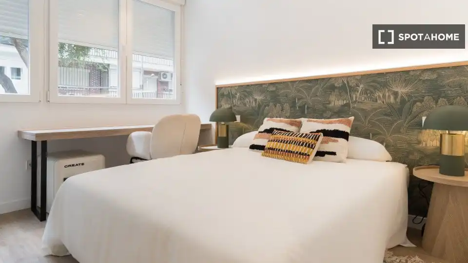 Room in Los Rosales