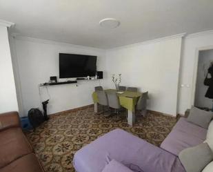 Sala d'estar de Apartament en venda en Torrevieja amb Aire condicionat, Terrassa i Balcó