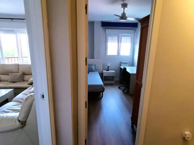 Bedroom of Flat for share in Norte