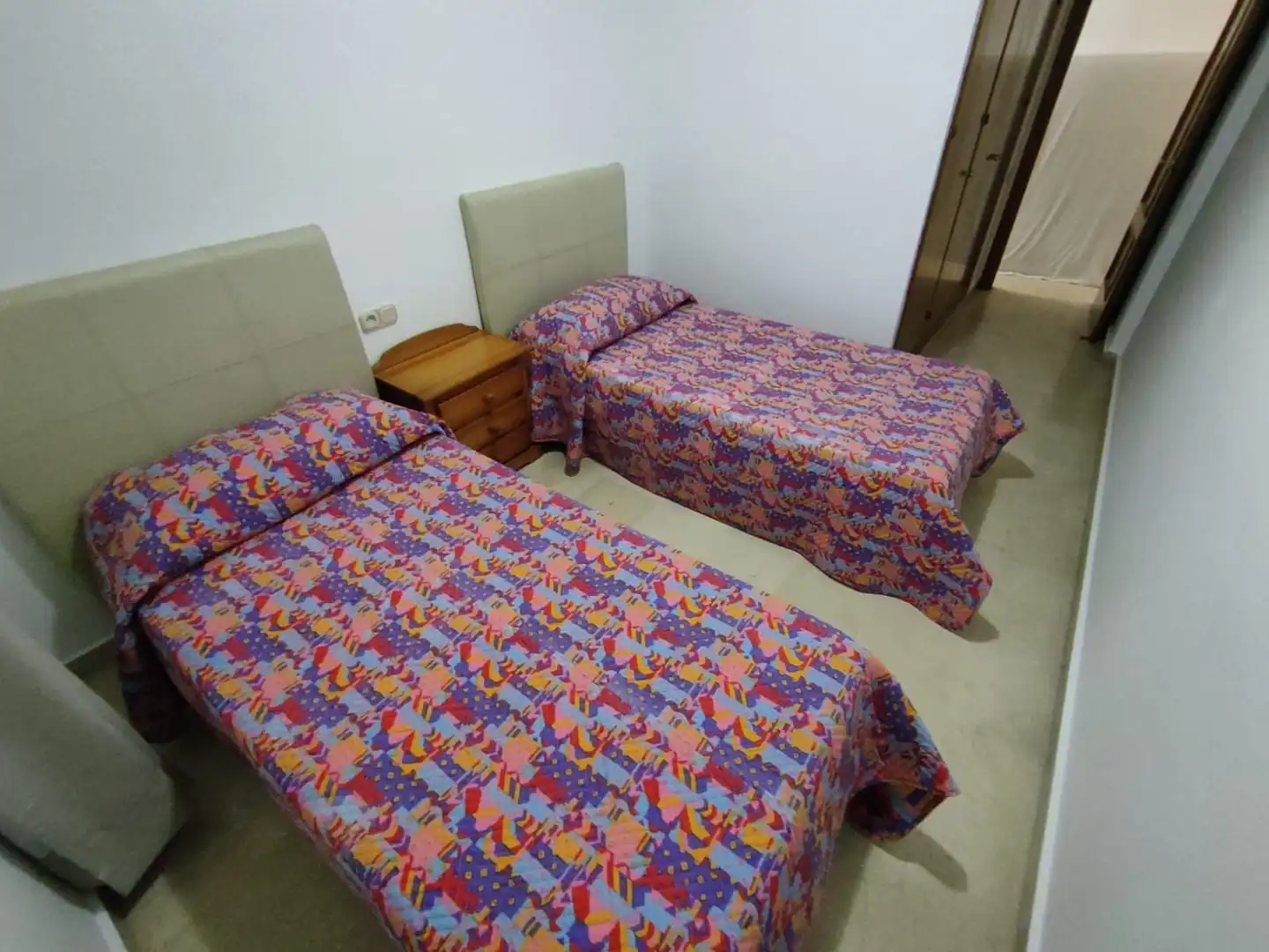 Bedroom of Flat for rent in Algeciras  with Air Conditioner, Furnished and Pets allowed