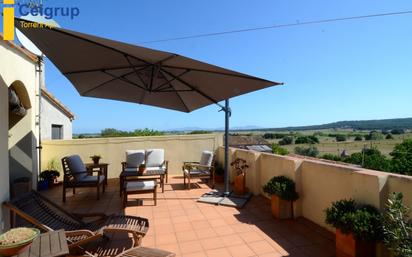 Terrassa de Finca rústica en venda en Torroella de Montgrí amb Calefacció, Terrassa i Moblat