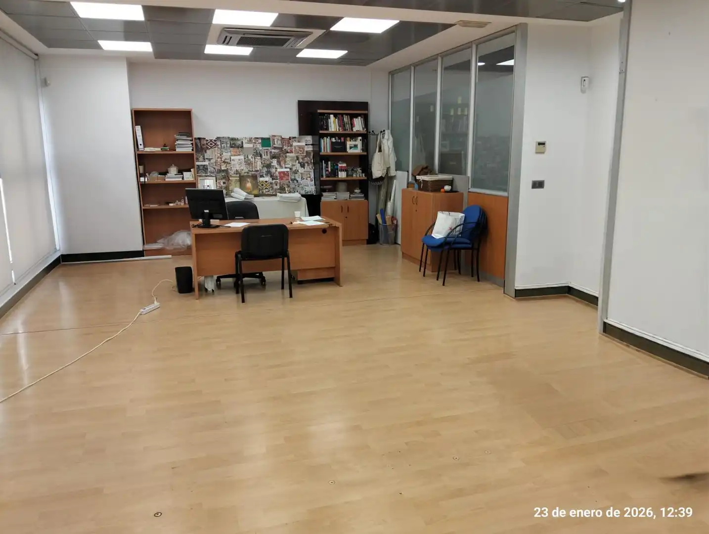 Office for rent in Sevilla  with Air Conditioner and Heating