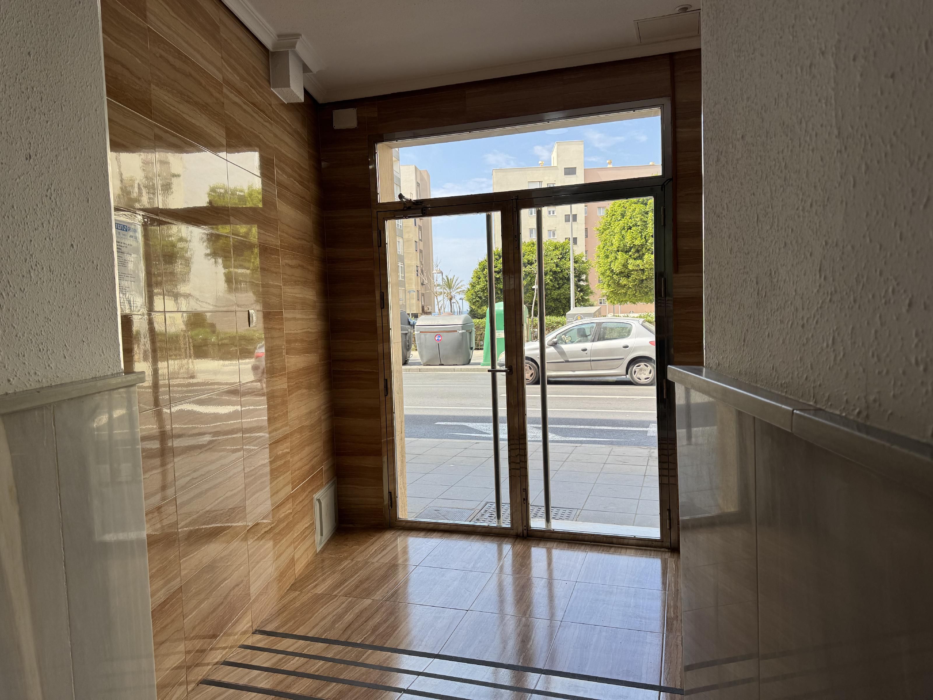 Apartamento en venta en  Almería Capital con Balcón