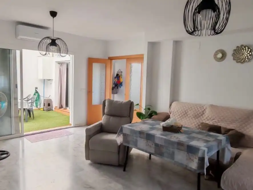 Sala d'estar de Casa o xalet en venda en Villaverde del Río amb Aire condicionat