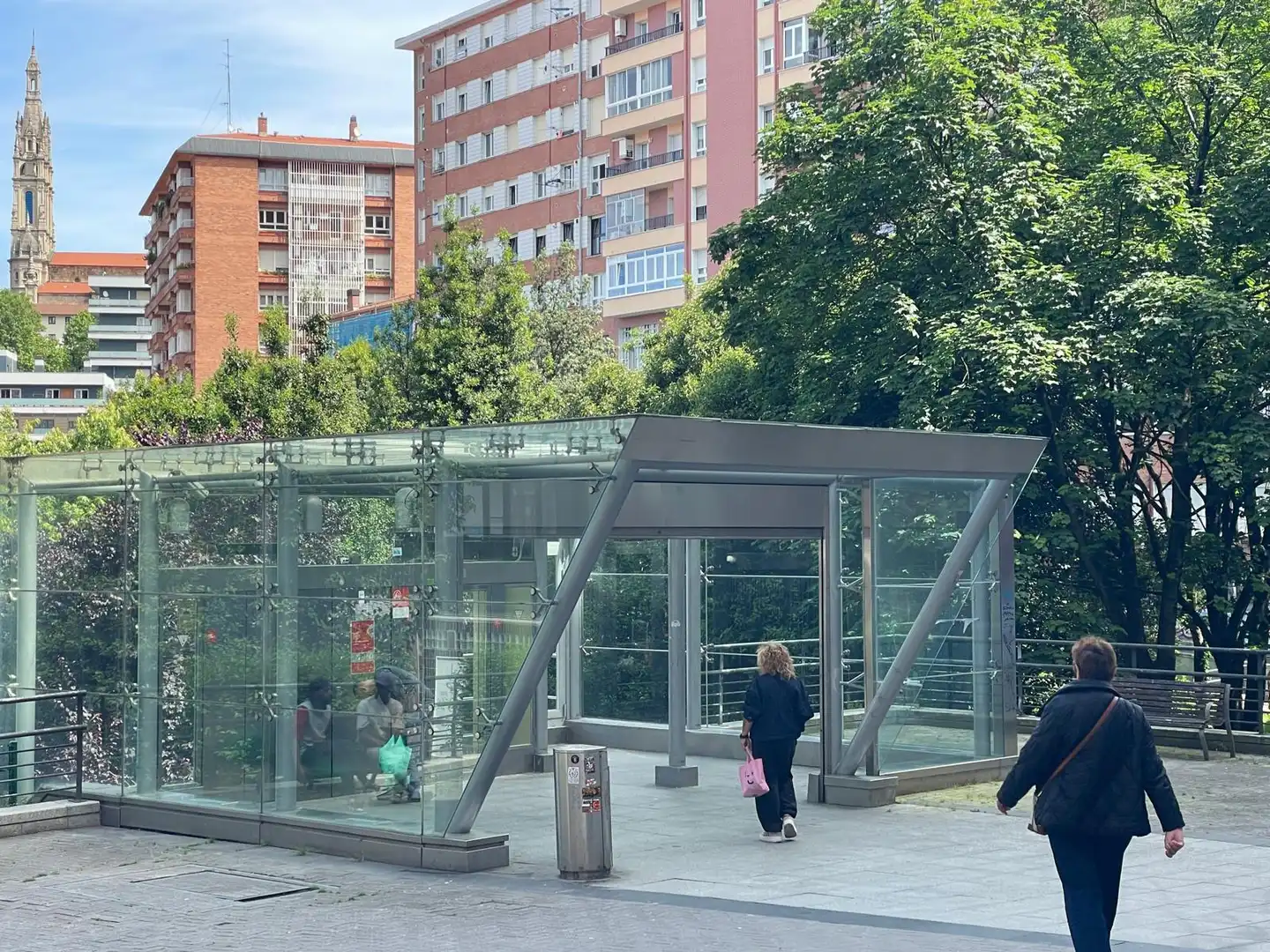 Vista exterior de Piso en venta en Bilbao  con Calefacción, Amueblado y Balcón