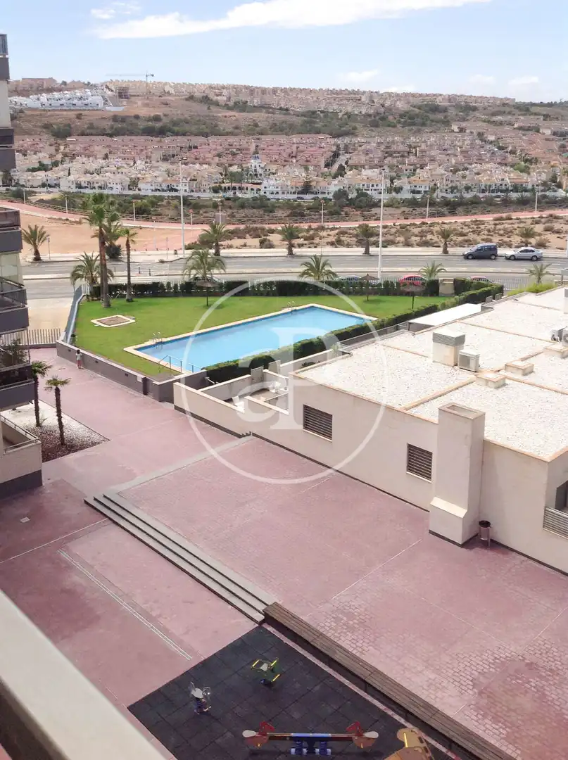 Piscina de Pis en venda en Elche / Elx amb Aire condicionat, Calefacció i Jardí privat