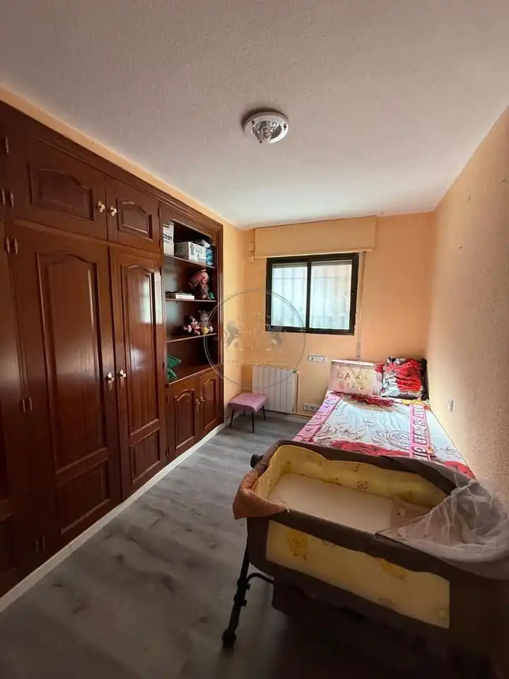 Habitación de Planta baja en venta en Madrid con Terraza