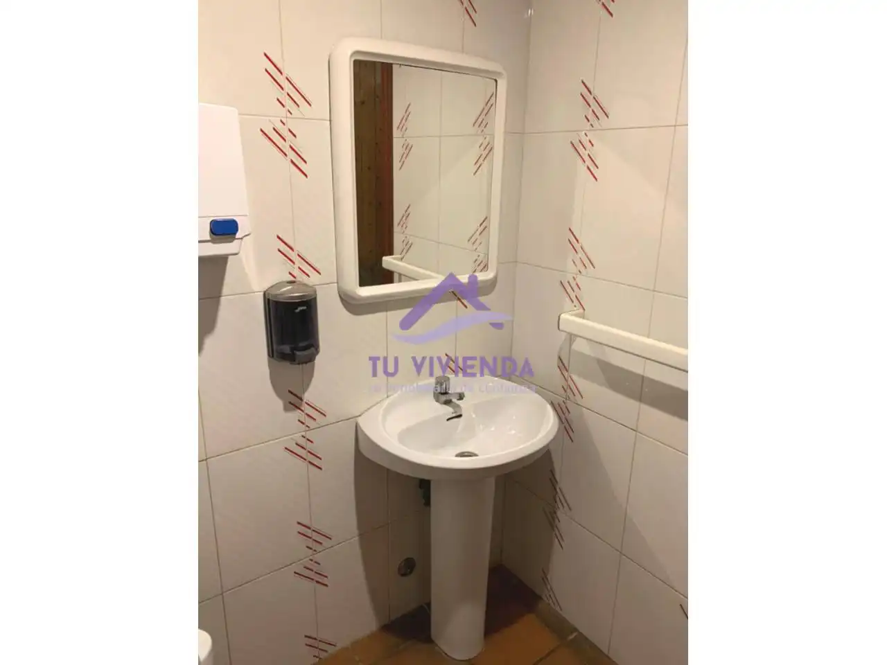 Baño de Local en venta en Pedrosa de la Vega