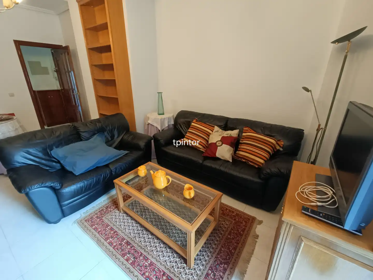 Living room of Flat for rent in Cáceres  with Air Conditioner, Heating and Private garden
