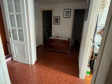 Pis amb balcó en venda a Sur