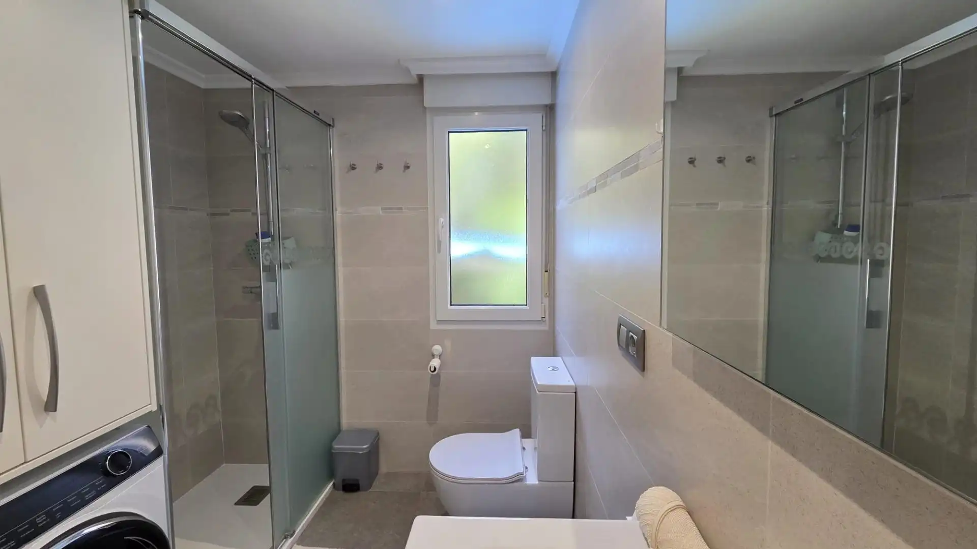 Badezimmer von Wohnung zur Miete in Santander mit Heizung und Möbliert