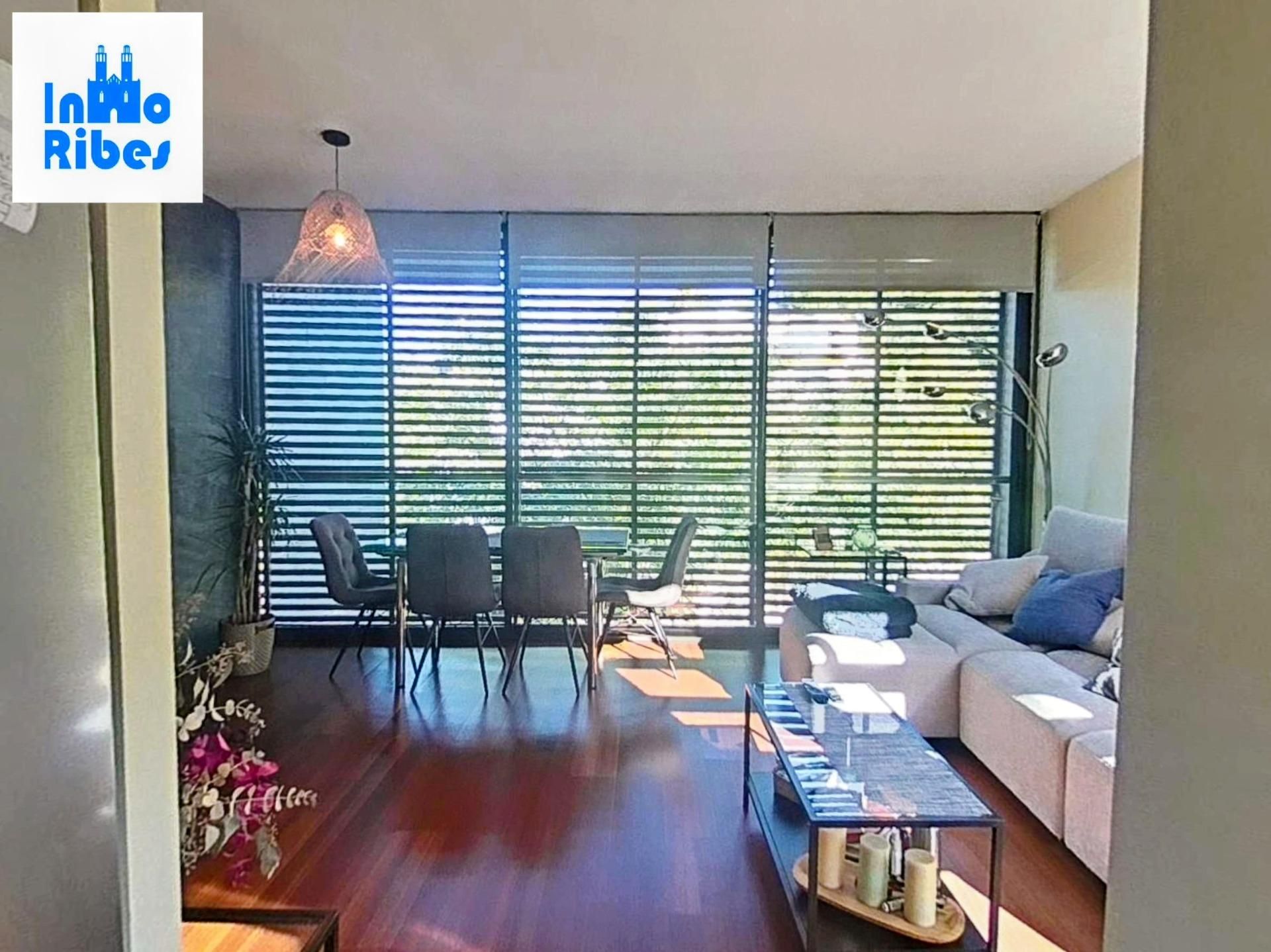 Vista exterior de Pis en venda en Sant Pere de Ribes amb Terrassa i Traster