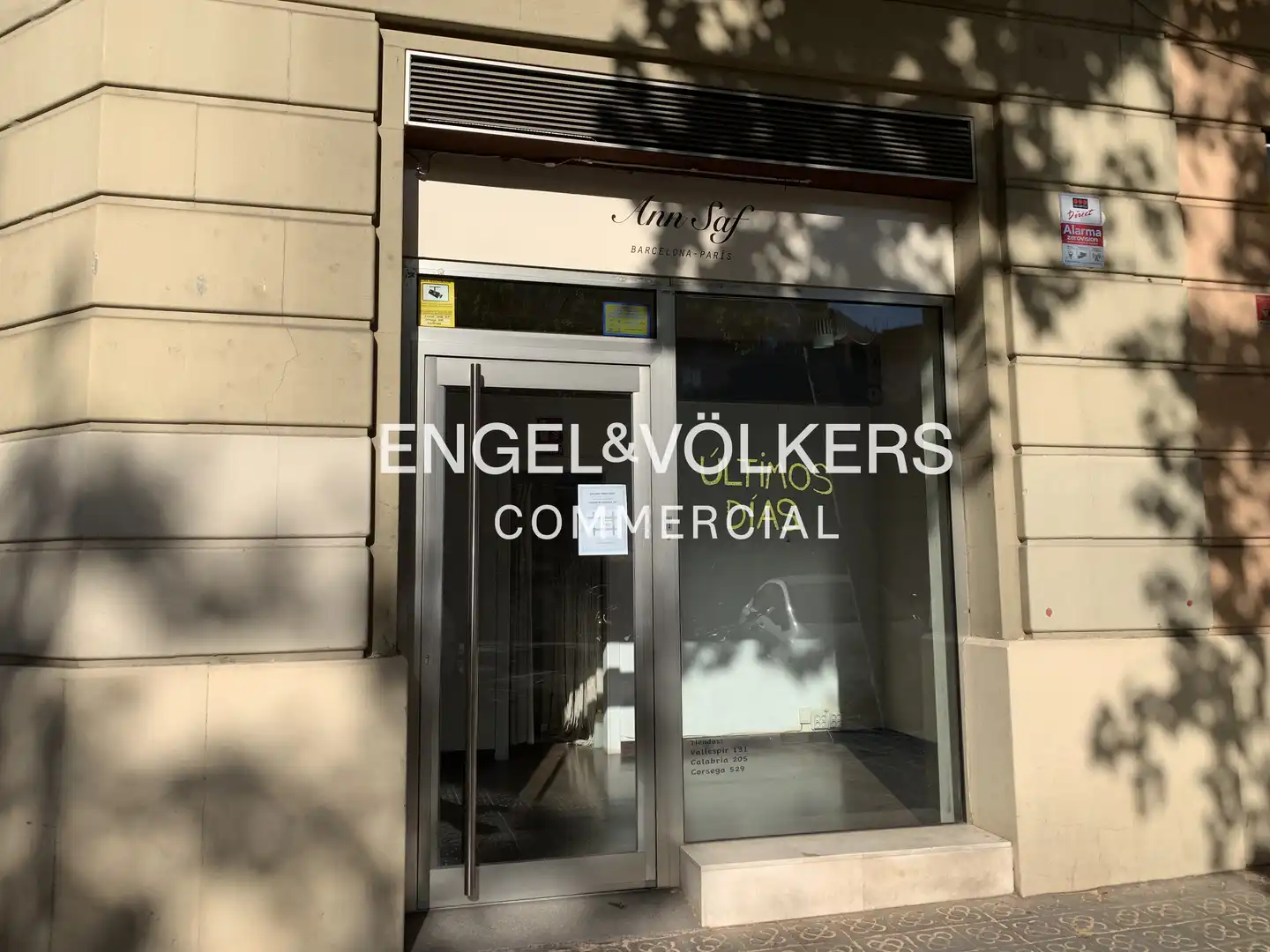 Exterior view of Commercial properties for rent in Barcelona