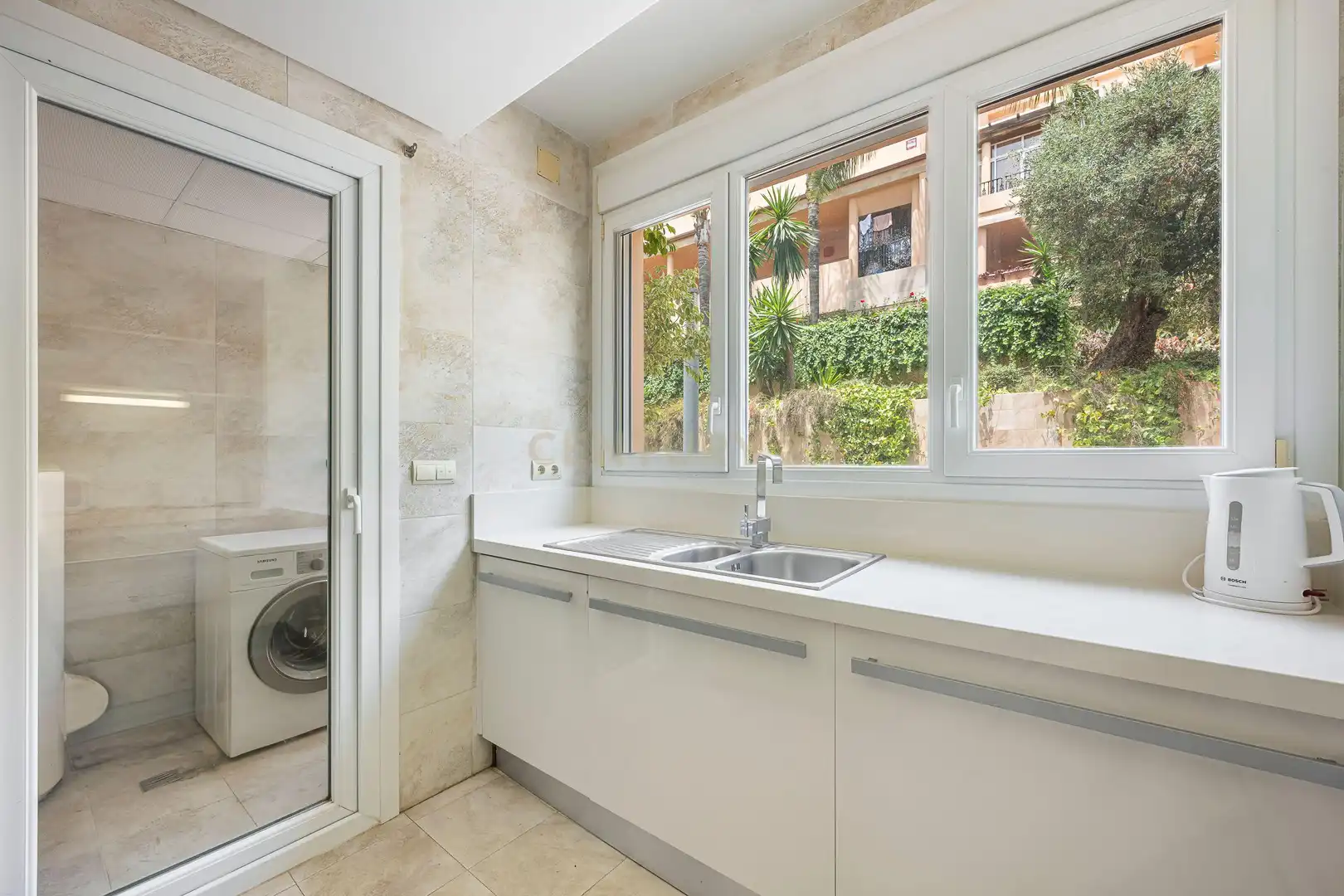 Cuina de Apartament en venda en Marbella amb Aire condicionat, Traster i Forn