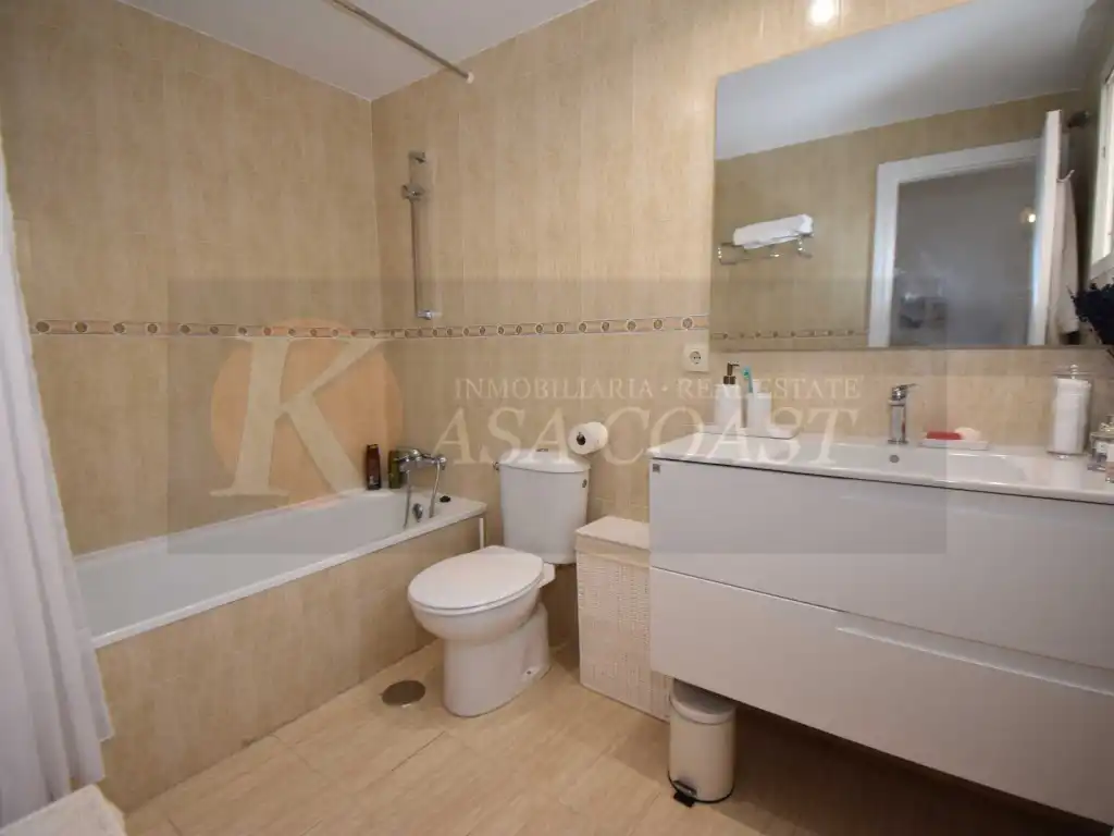 Bathroom of Attic for sale in Mijas  with Air Conditioner, Private garden and Terrace