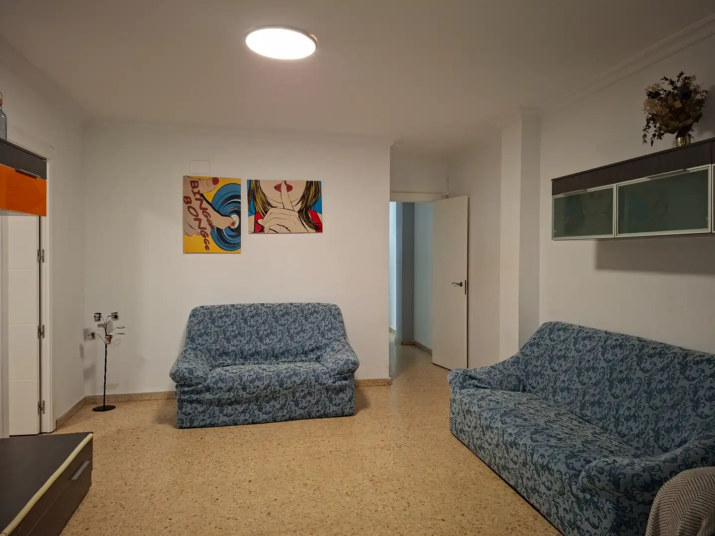 Living room of Flat for rent in Valencia  with Air Conditioner, Furnished and Oven