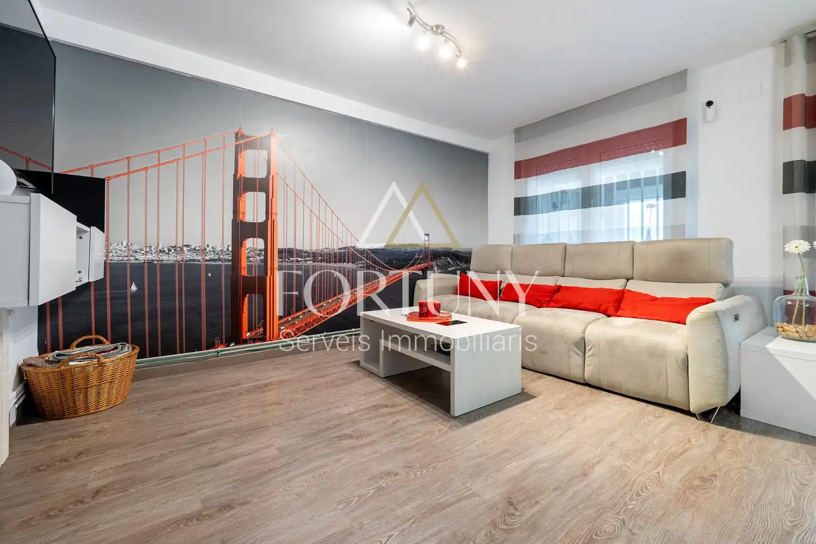 Sala de estar de Casa adosada en venta en Reus con Aire acondicionado, Calefacción y Terraza