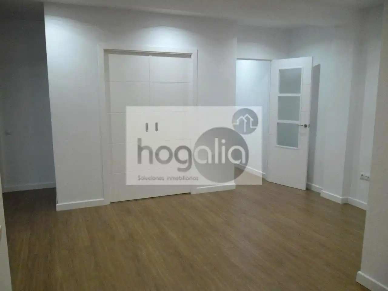 Schlafzimmer von Wohnung zur Miete in Sevilla mit Klimaanlage