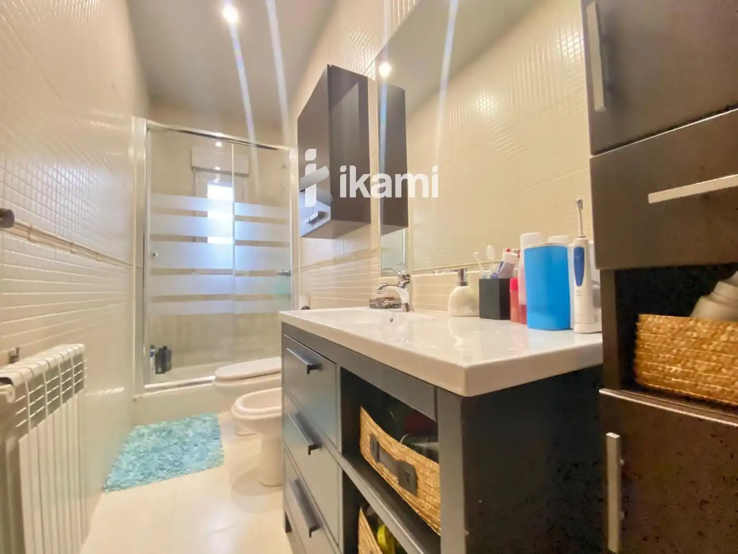 Bathroom of Flat for sale in Madrid  with Heating, Terrace and Furnished