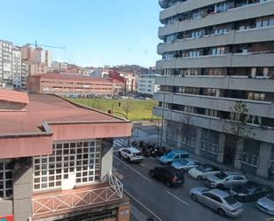 Vista exterior de Pis en venda en Gijón  amb Balcó