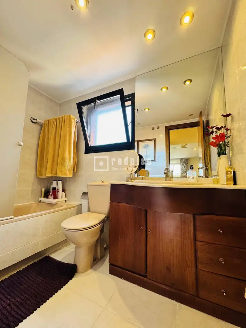 Baño de Dúplex en venta en Fuenlabrada con Calefacción, Jardín privado y Parquet