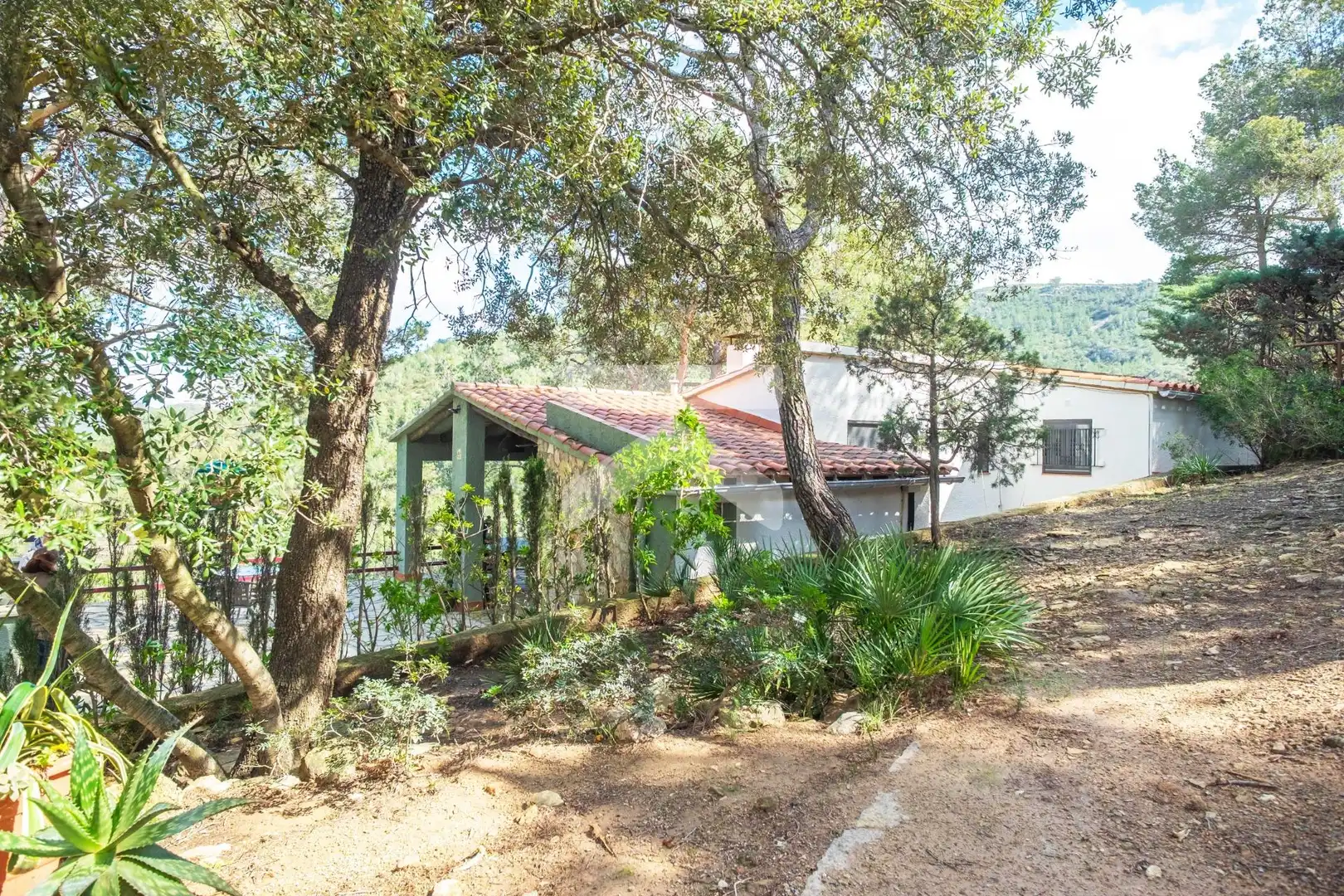 Garden of Houses for sale in Pratdip  with Air Conditioner, Heating and Private garden