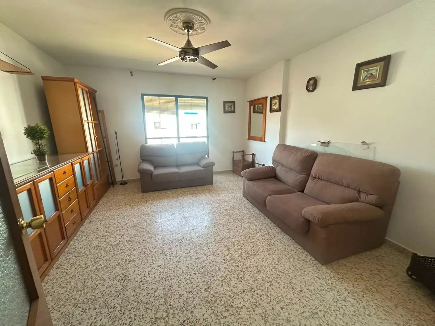 Sala d'estar de Pis en venda en Antequera amb Aire condicionat, Calefacció i Moblat