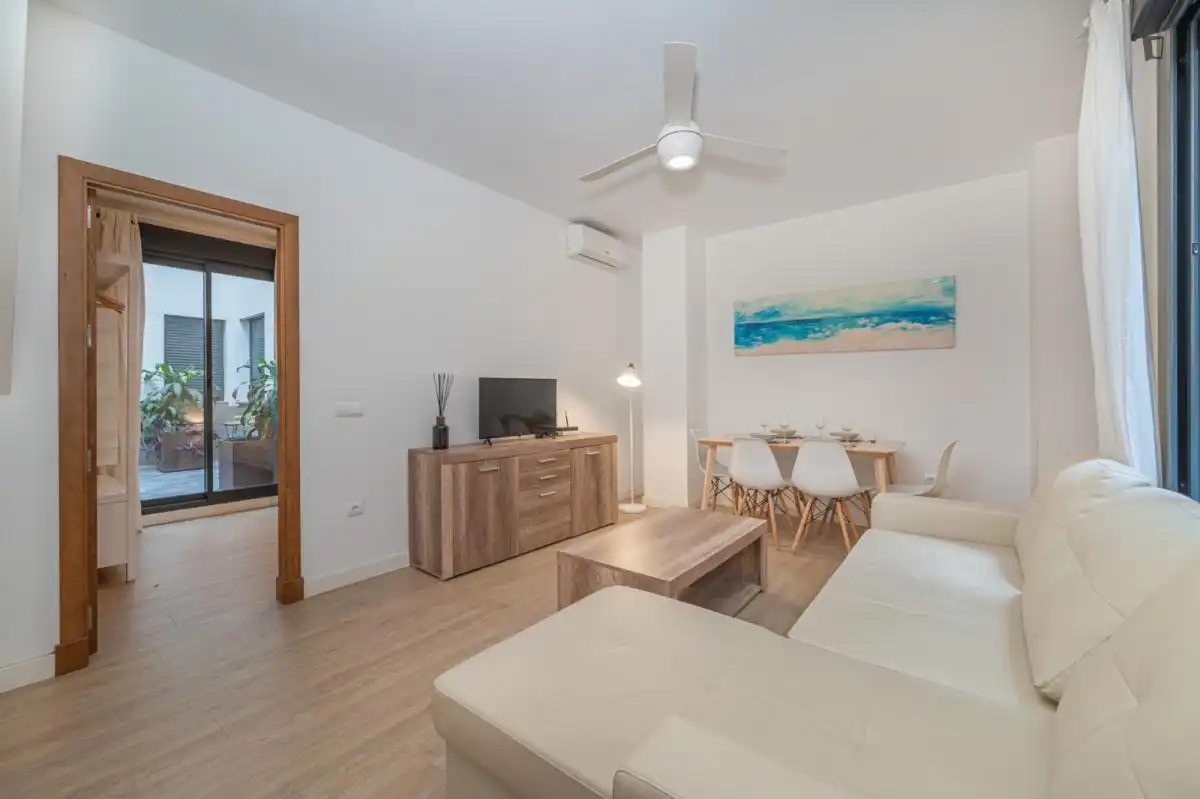 Appartement compact avec ascenseur à louer à Centro