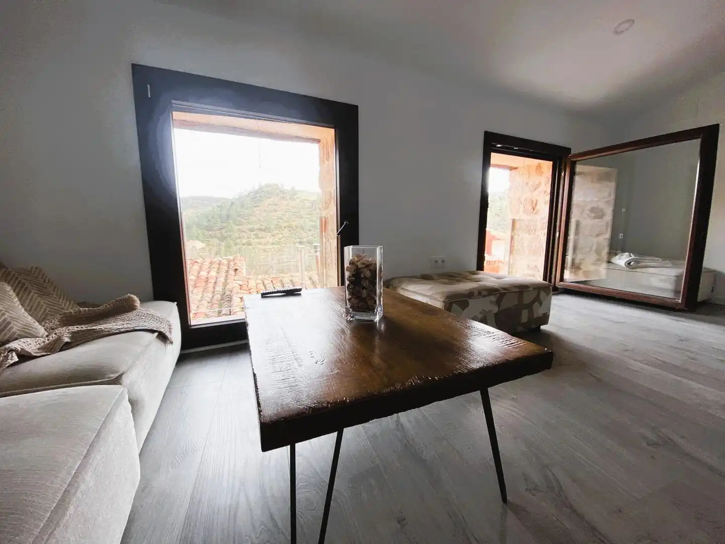 Sala d'estar de Finca rústica en venda en Olba amb Calefacció i Moblat