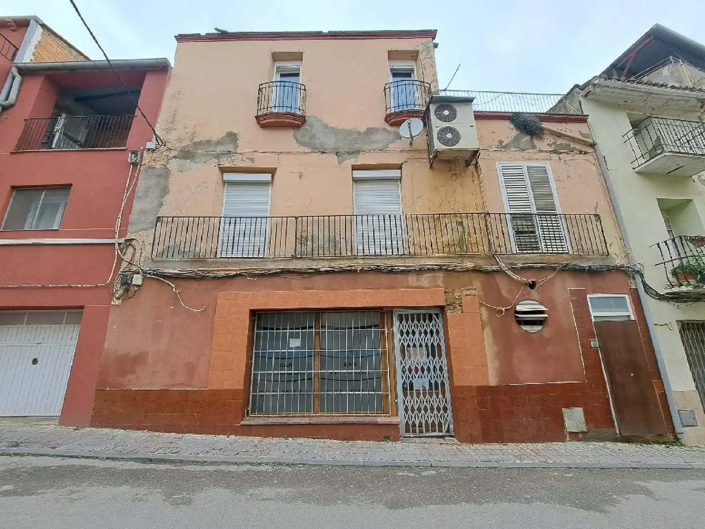 Vista exterior de Local en venta en Alguaire