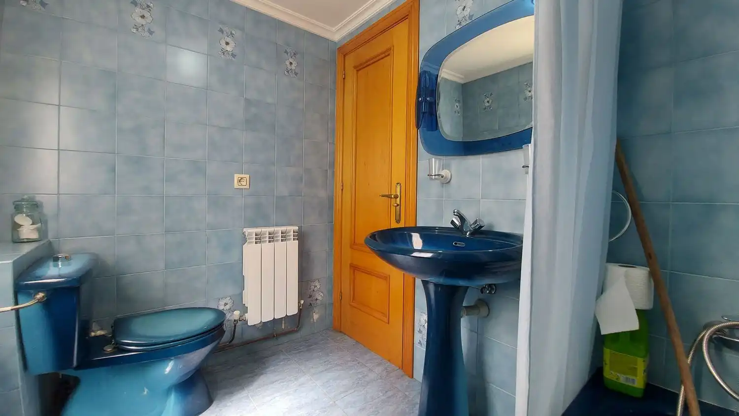 Bany de Pis en venda en Teverga amb Calefacció, Terrassa i Traster