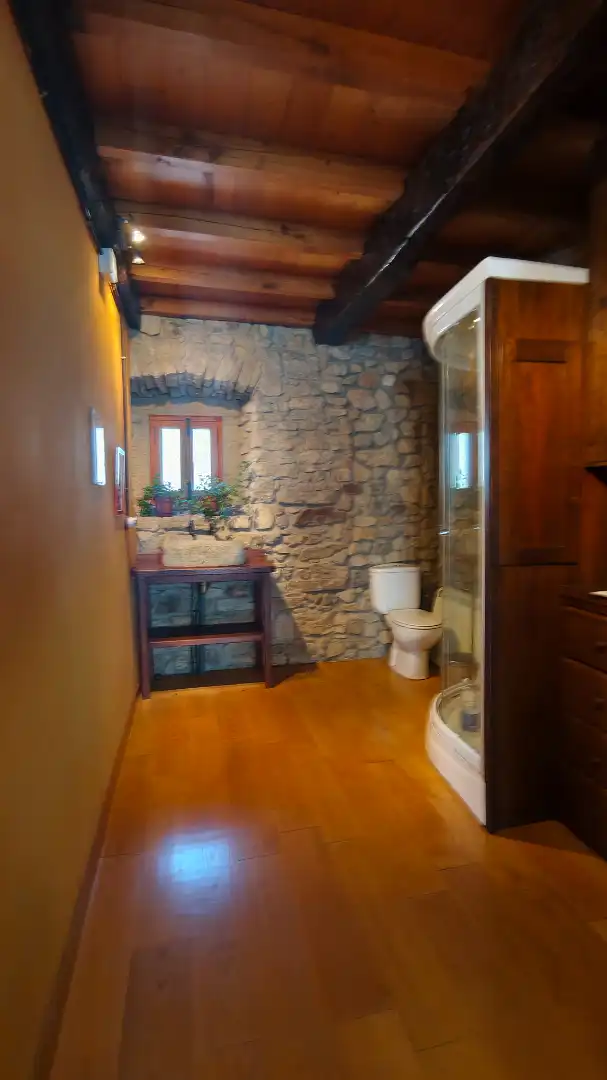 Bathroom of Houses for sale in Avilés  with Parquet flooring and Balcony