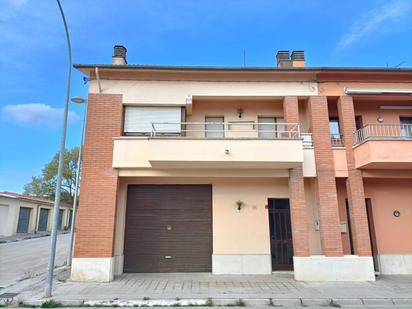 Vista exterior de Casa o xalet en venda en Roda de Ter amb Terrassa