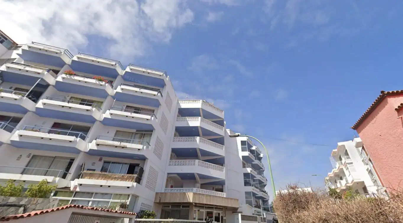 Vista exterior de Casa o xalet en venda en Garachico amb Aire condicionat, Jardí privat i Terrassa