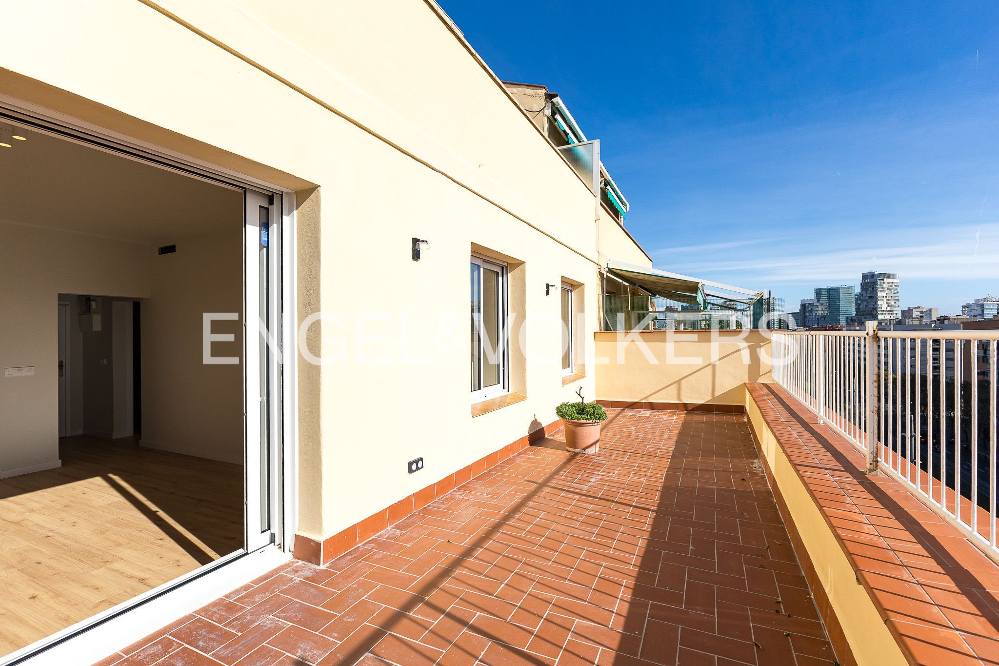 Terraza de Ático en venta en  Barcelona Capital con Aire acondicionado, Calefacción y Parquet