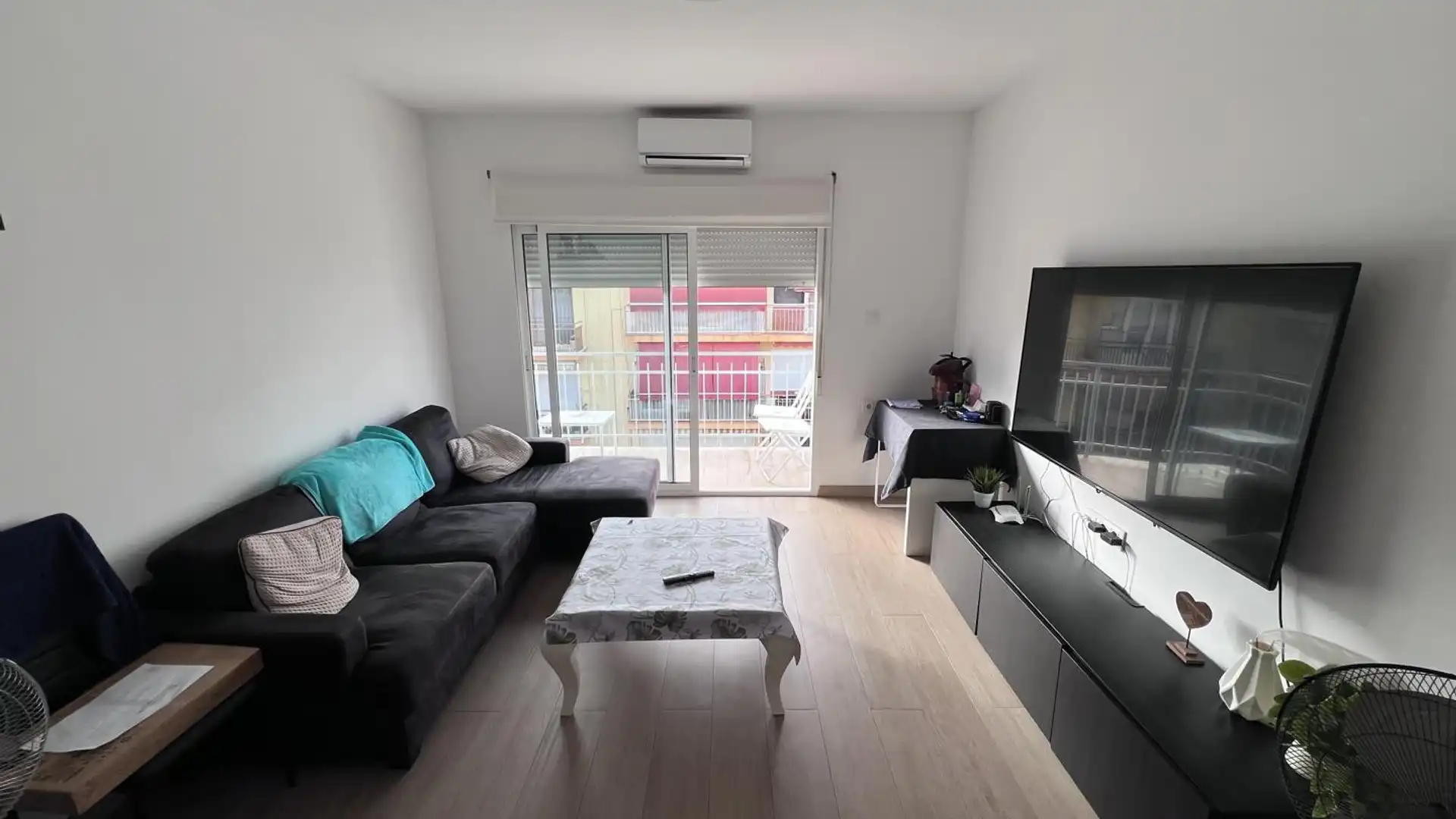 Living room of Flat for sale in Vinaròs  with Air Conditioner, Terrace and Furnished