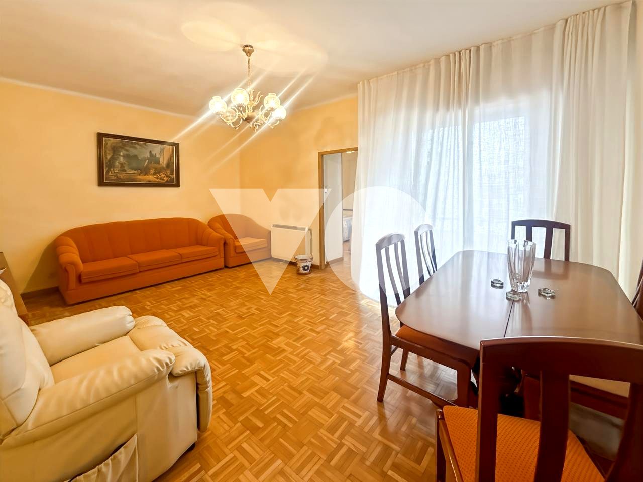 Living room of Flat for sale in  Madrid Capital  with Heating, Parquet flooring and Terrace