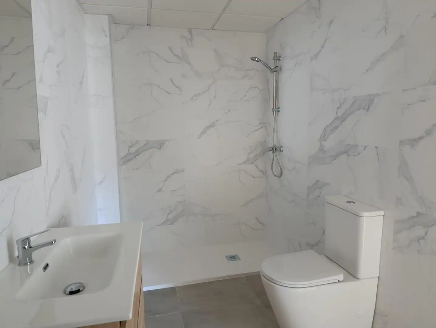 Badezimmer von Erdgeschoss zum Verkauf in Los Gallardos mit Klimaanlage, Heizung und Abstellraum