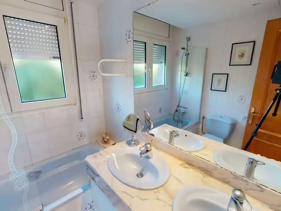 Detached house with pool to rent in Carrer de Viladomat 21, imagen 9
