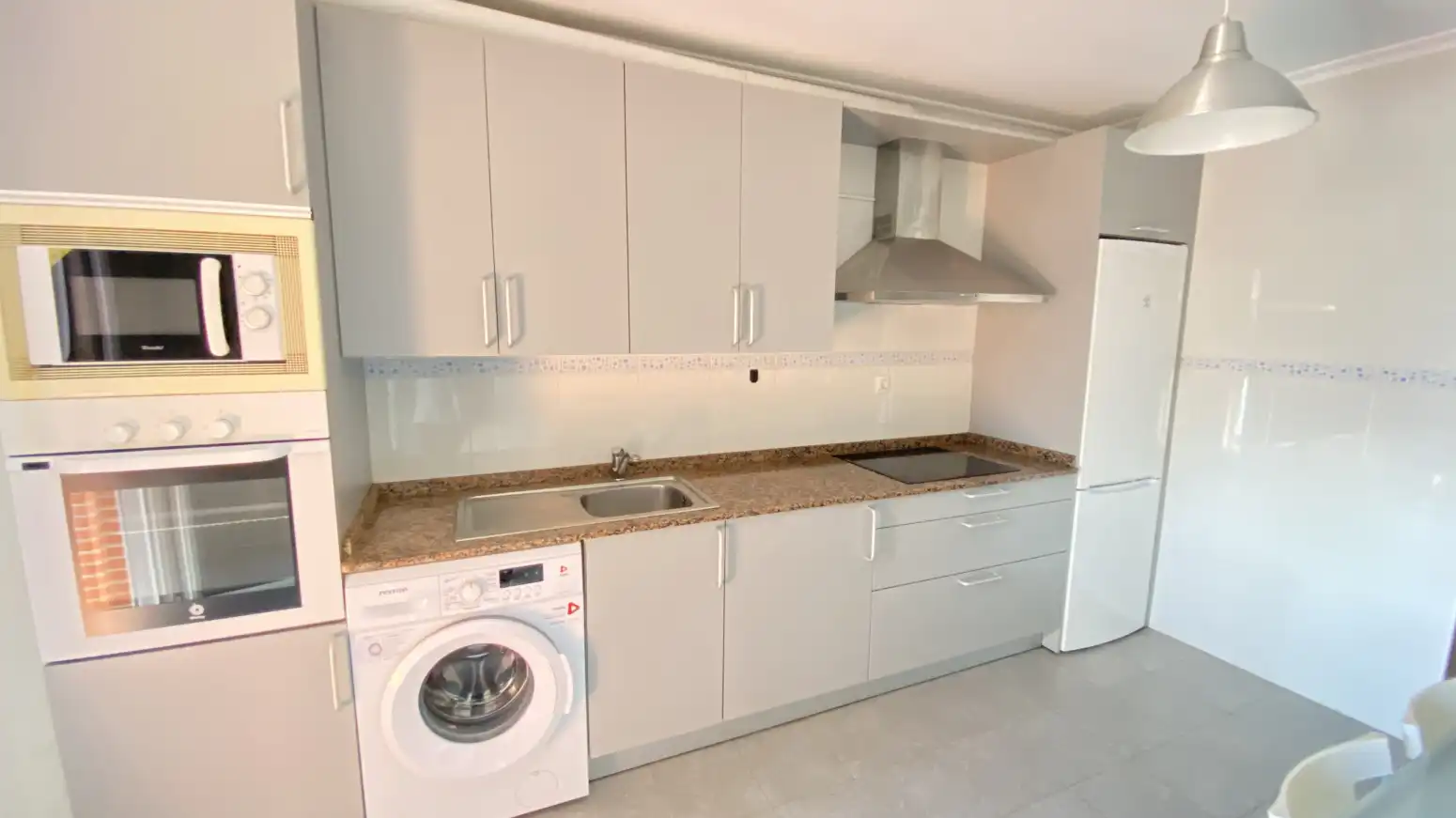 Cocina de Piso de alquiler en Entrambasaguas con Calefacción, Jardín privado y Terraza