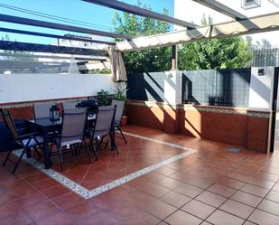 Terrassa de Casa o xalet en venda en Dos Hermanas amb Aire condicionat, Jardí privat i Terrassa