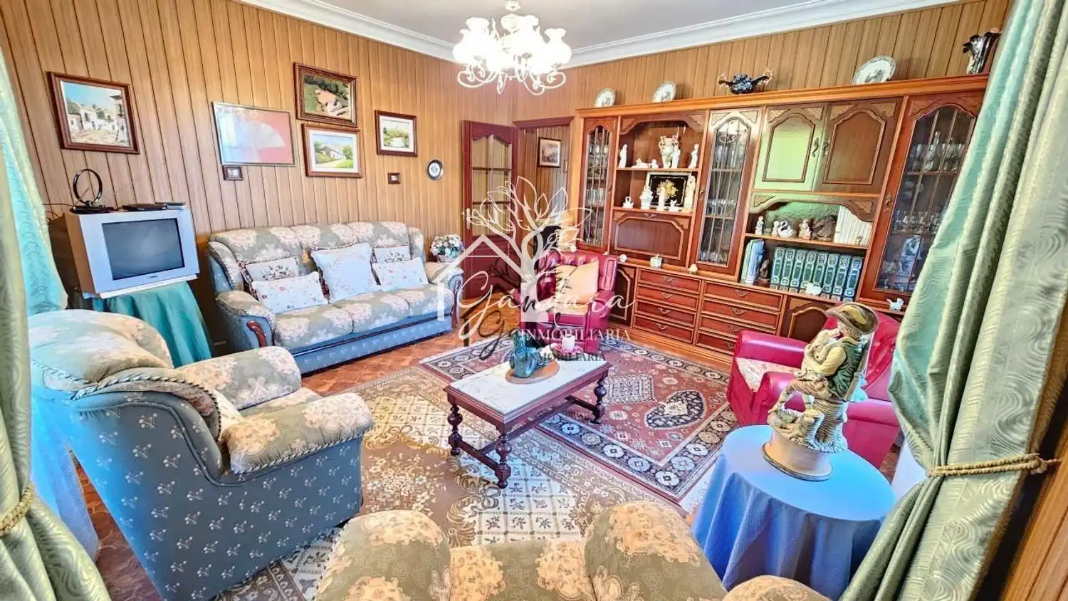 Sala d'estar de Casa o xalet en venda en Ferrol amb Calefacció i Traster