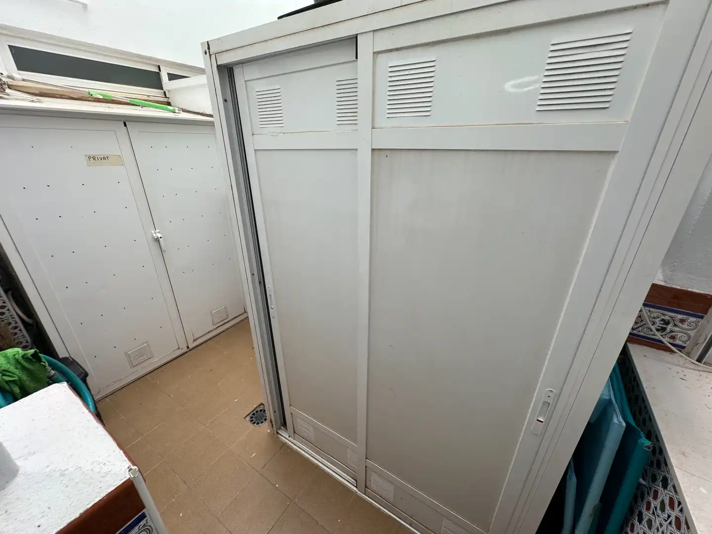 Baño de Apartamento en venta en Torrevieja con Aire acondicionado, Terraza y Amueblado
